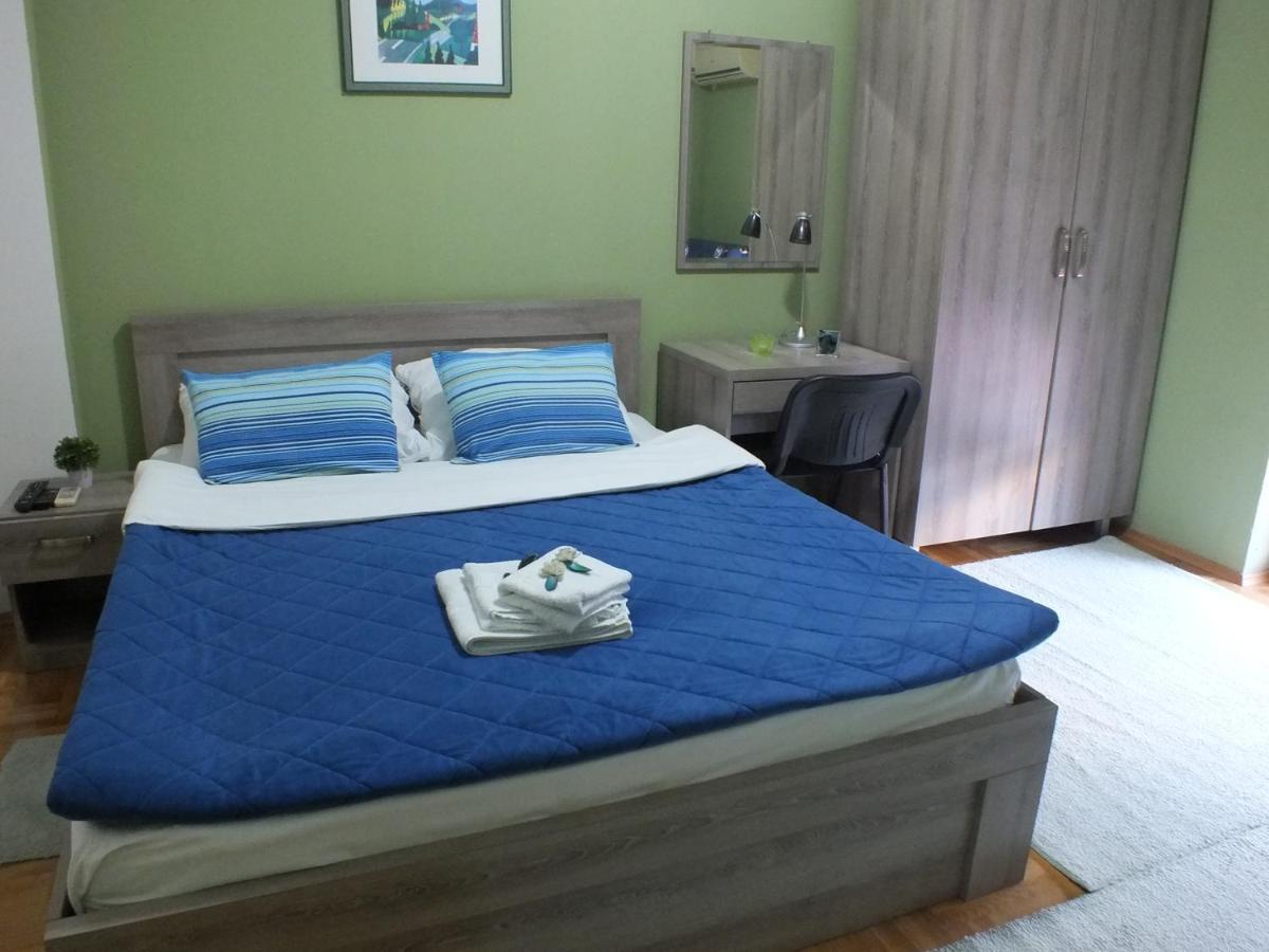 Apartment Temple พอดโกริกา ภายนอก รูปภาพ